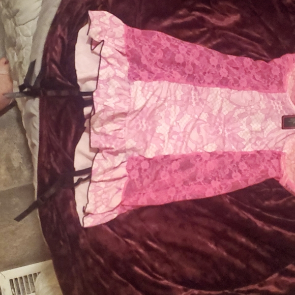 Lingerie - Picture 2 of 16